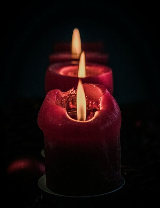 Transform Your Space: The Power of Relaxing Aromatherapy Candles for Stress Relief - Essence & Elegance