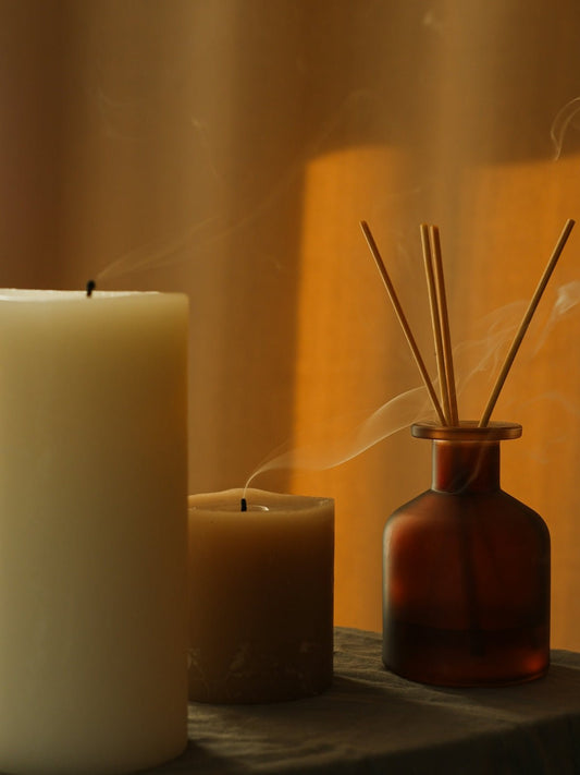 Elevate Your Relaxation Routine: Benefits of Aromatherapy Candles for Stress-Relieving Home Environments - Essence & Elegance